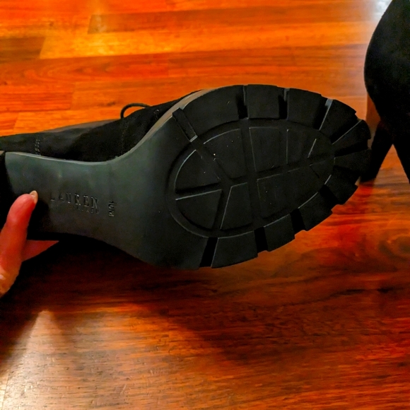 Ralph Lauren Suade Booties Brand New Size 10. - Picture 7 of 10